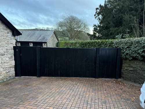 Garden gate driveway - garden, gate/driveway